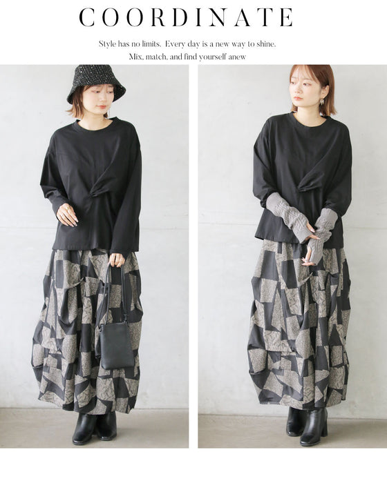 シンプルにひとくせ癖 こなれ感が生まれる変形トップス。