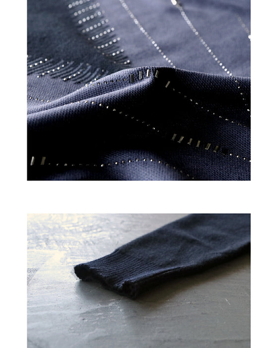 煌めくVラインで魅せる すっきり上品ニットワンピ