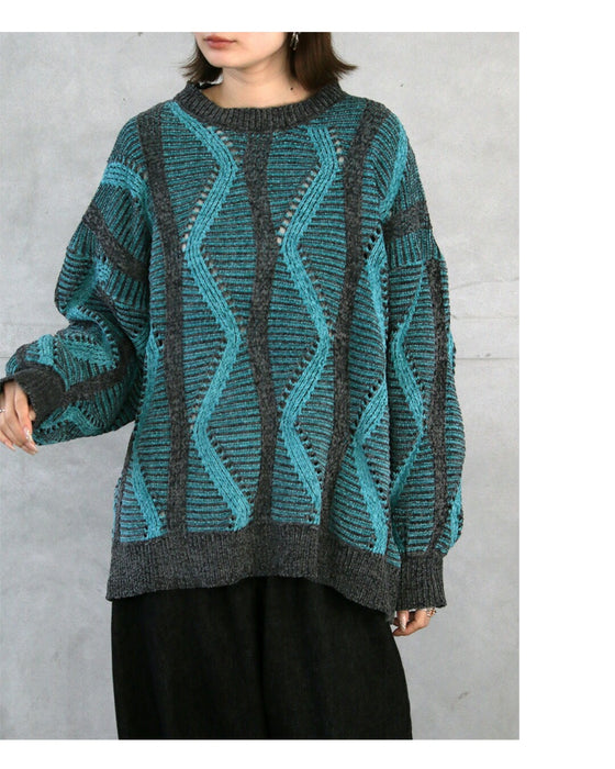 ラフに映えるしっとりベロアの大人柄ゆるニットトップス