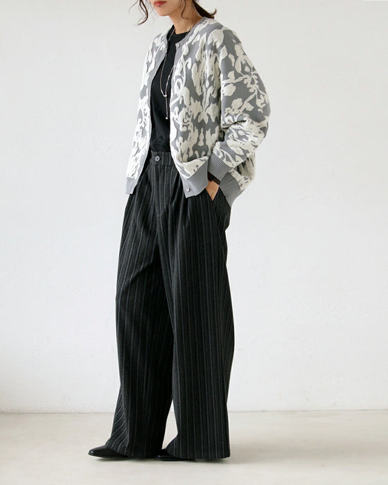 モードなニュアンスを纏うジャカードニットカーディガン