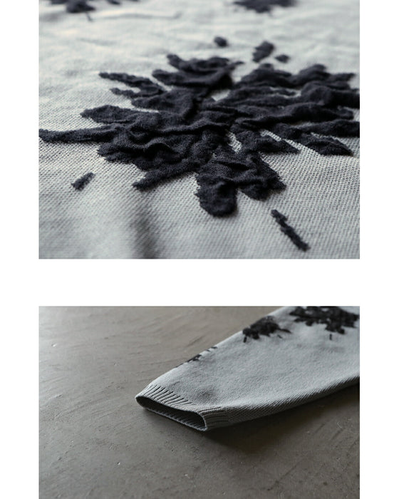 着るだけで華やぐ、モードな花 ゆったり軽やか大人ニット