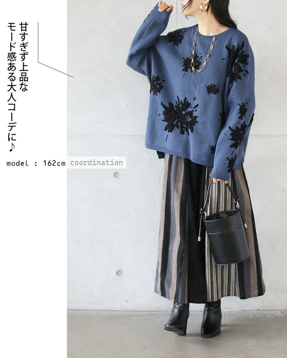 着るだけで華やぐ、モードな花 ゆったり軽やか大人ニット