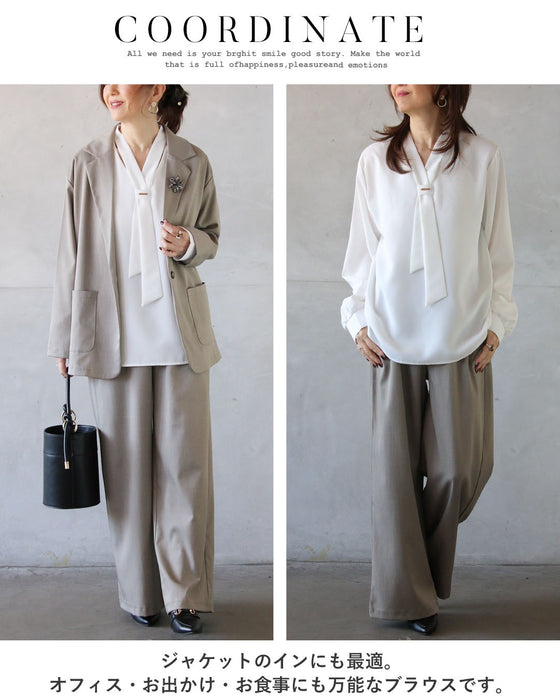 品よく抜け感を作る。大人のボウタイブラウス