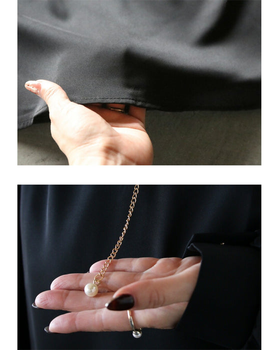 顔周りを上品に明るく パールアクセサリー付ブラウス