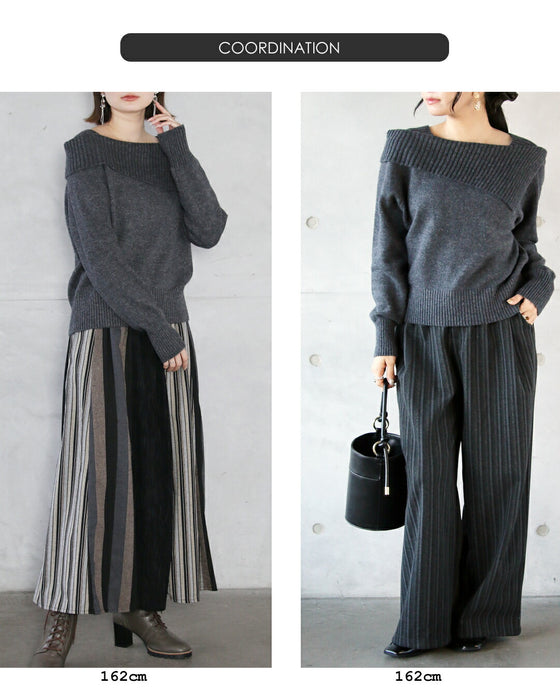 「抜け感」と「スッキリ見え」を叶える。変形スクエアネックニット