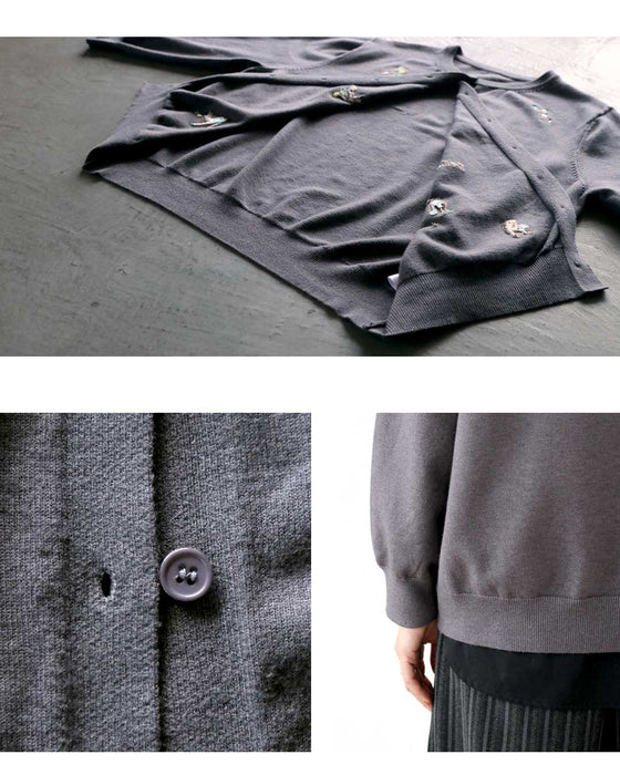 大人可愛い抜け感を。アクセント刺繍カーディガン