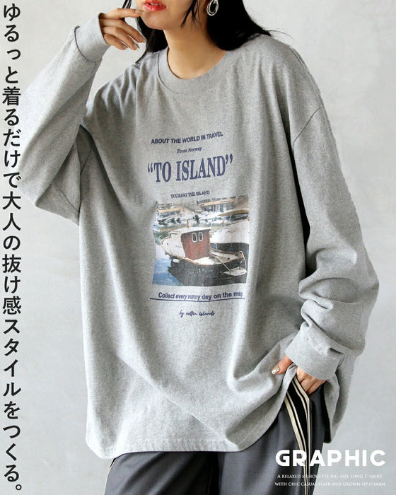 ゆるっと着るだけで大人の抜け感スタイルをつくる。 ロゴグラフィックロンT