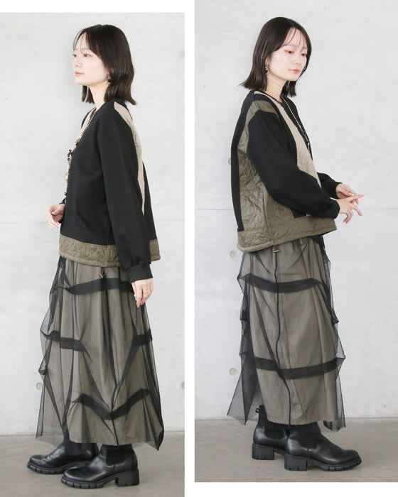 ちょうどいい存在感が叶う、異素材トップス。