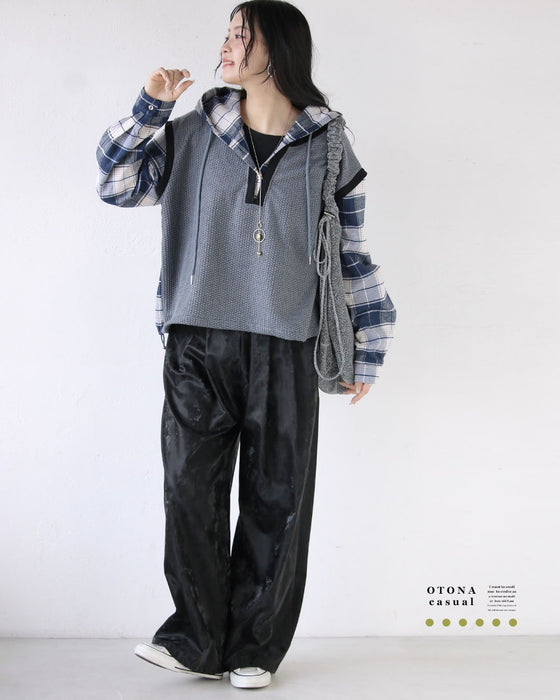 一枚でラフに映える。異素材レイヤード風トップス