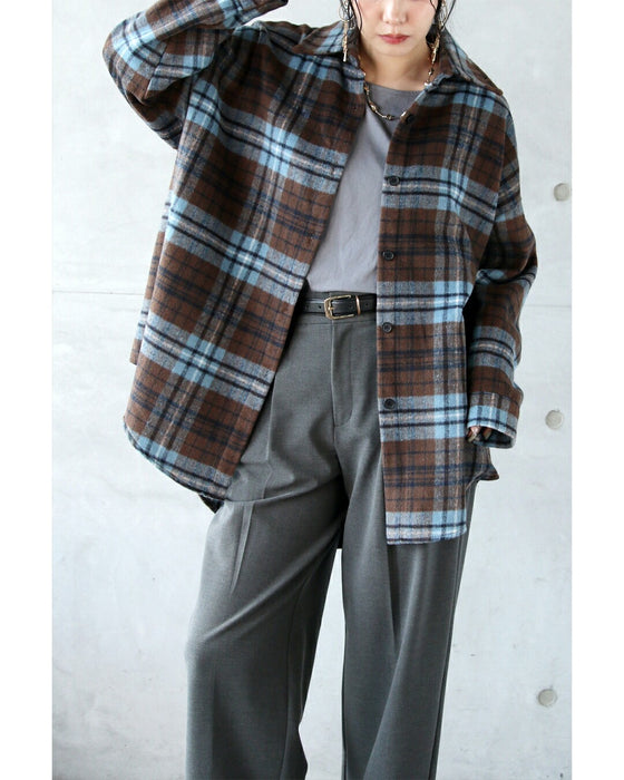 ブルー×ブラウンが映える今っぽ大人チェックシャツ