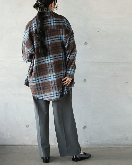 ブルー×ブラウンが映える今っぽ大人チェックシャツ
