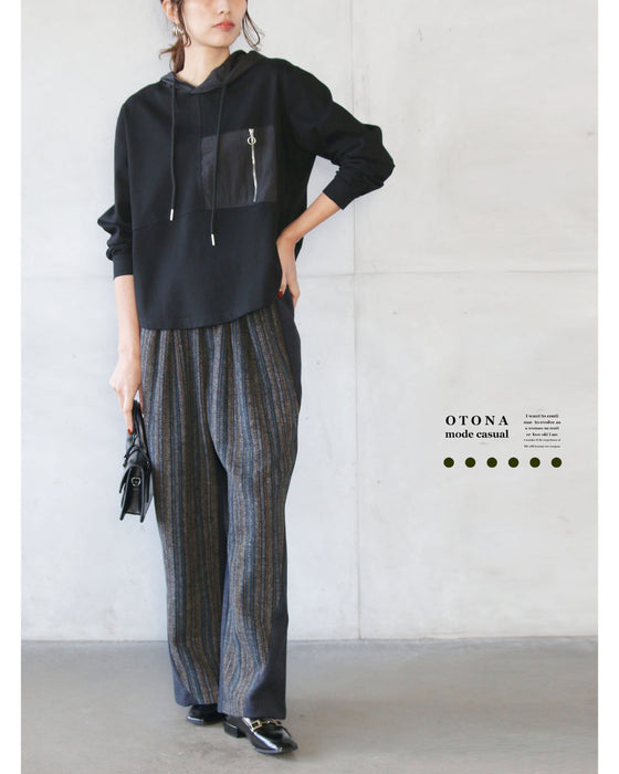 ジップが効いた、フーディトップス