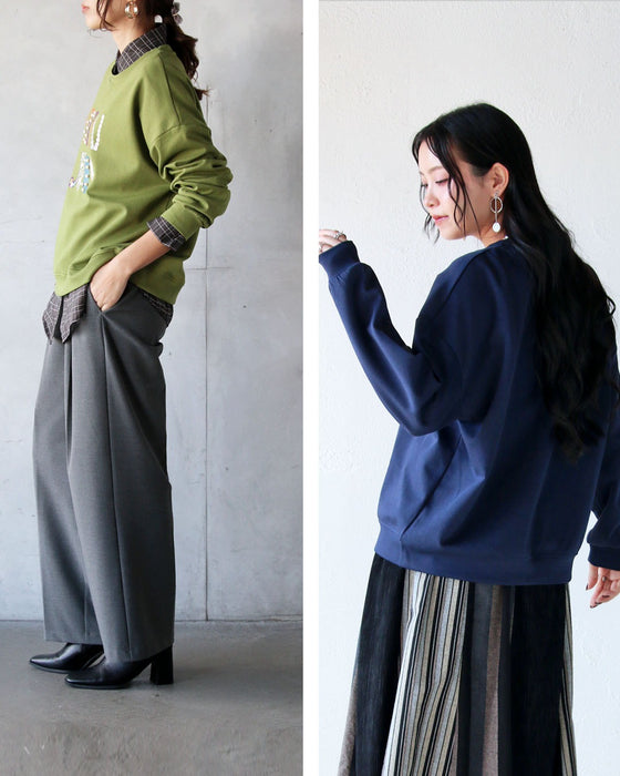 顔まわりパッと華やぐ 気分が上がる、カラーロゴスウェット