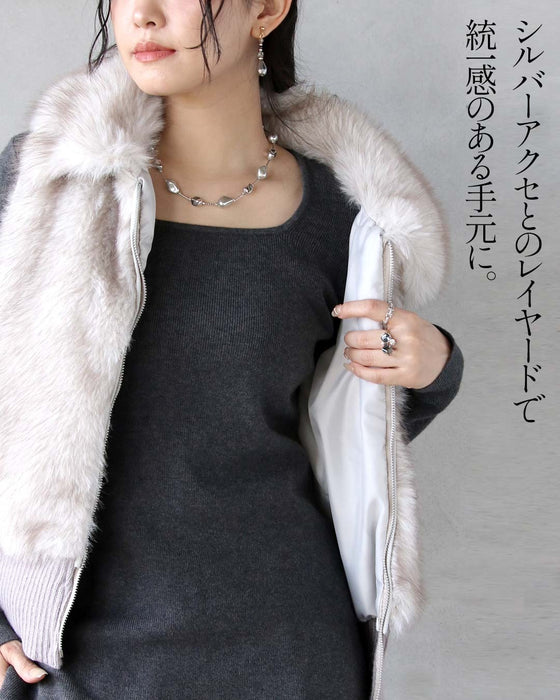 透明感のある煌めき。手元を品よく彩る、ビジューリング