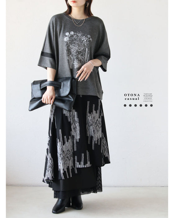 カジュアルにもきれいめにも振れる、大人のためのデザイントップス