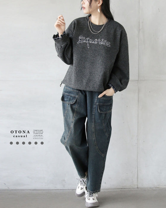 さりげないチェック柄で魅せる 異素材ロゴトップス。