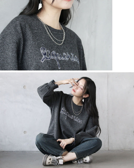 さりげないチェック柄で魅せる 異素材ロゴトップス。