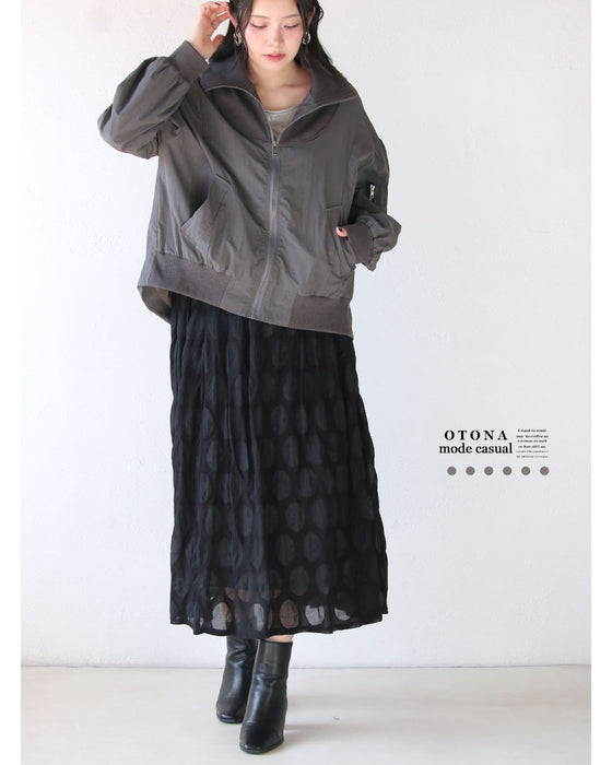 軽量。ジップで魅せるMA-1風ライトアウター