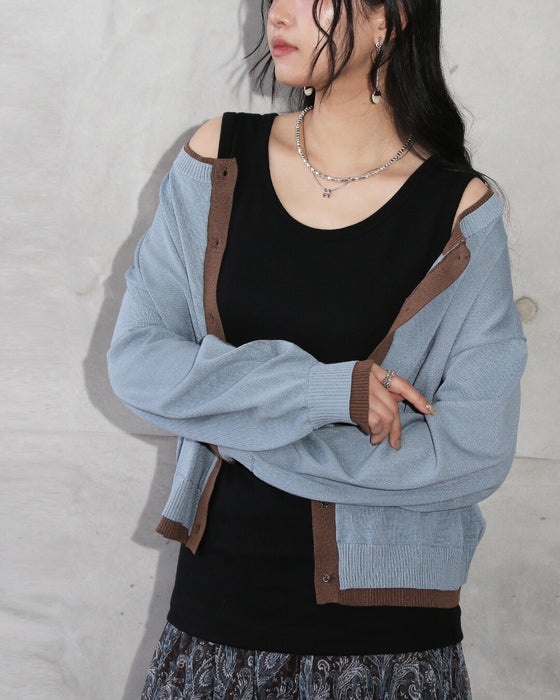 さっと羽織って、配色で魅せる。大人の余裕カーディガン