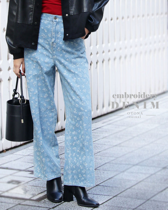 さりげない柄で、いつものデニムを更新