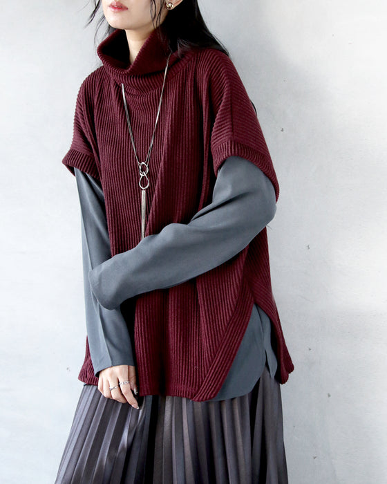 計算された切替が美しい、異素材ハイネックトップス