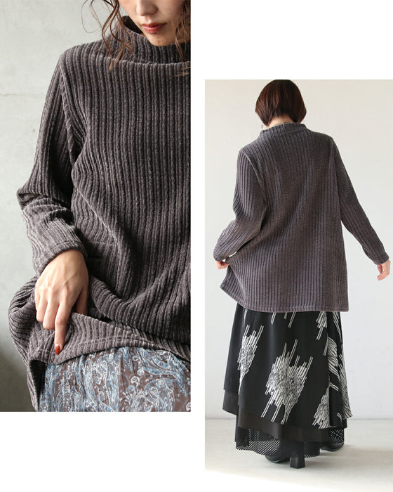 ニュアンス配色が映えるスモーキーベロアチュニックトップス