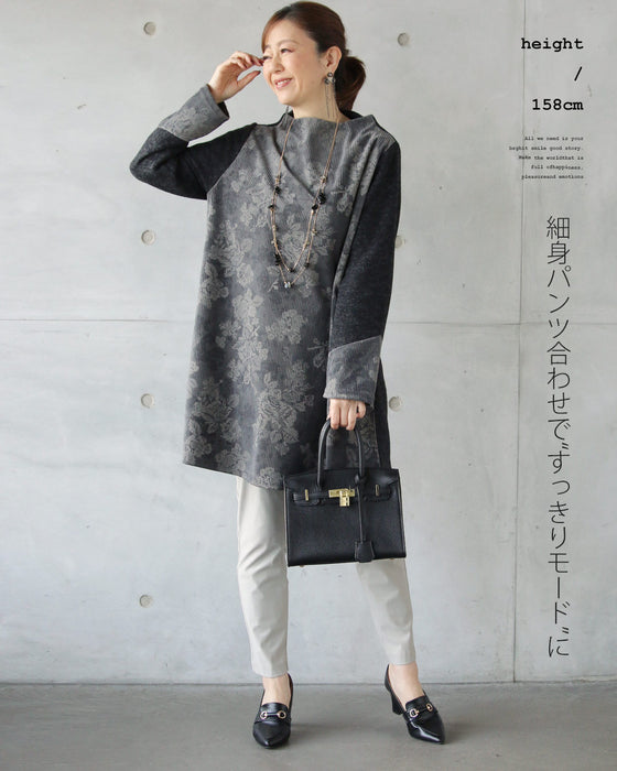 上品さと抜け感を叶える 花柄チュニックトップス