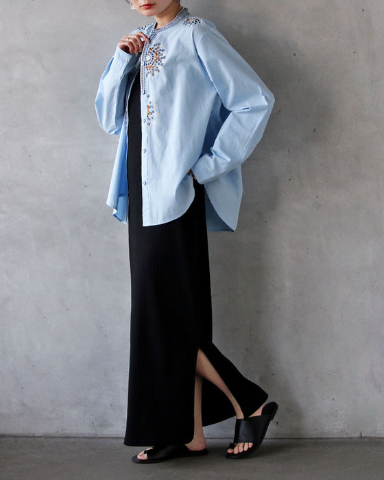 さらりと纏う 刺繍アクセントシャツ