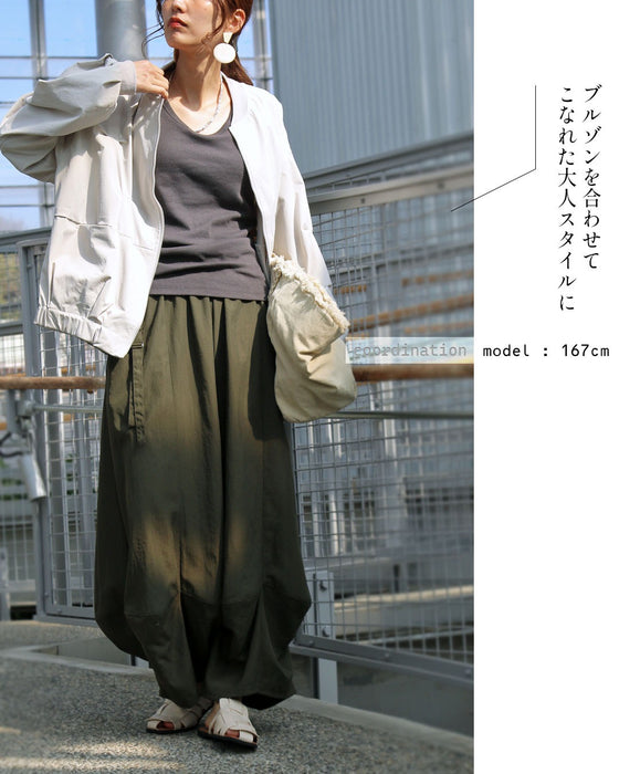 楽なのに洗練。立体タックパンツ