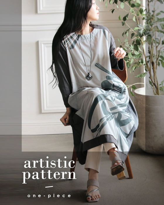 静かに大胆に映える。アートプリントワンピース