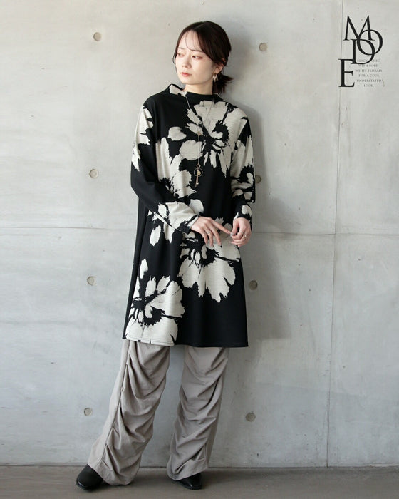 花柄でありながらカッコよく着られるモードな花柄チュニックトップス