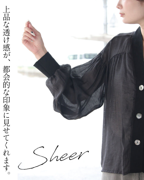上品に光を透かす、洗練シアーアウター