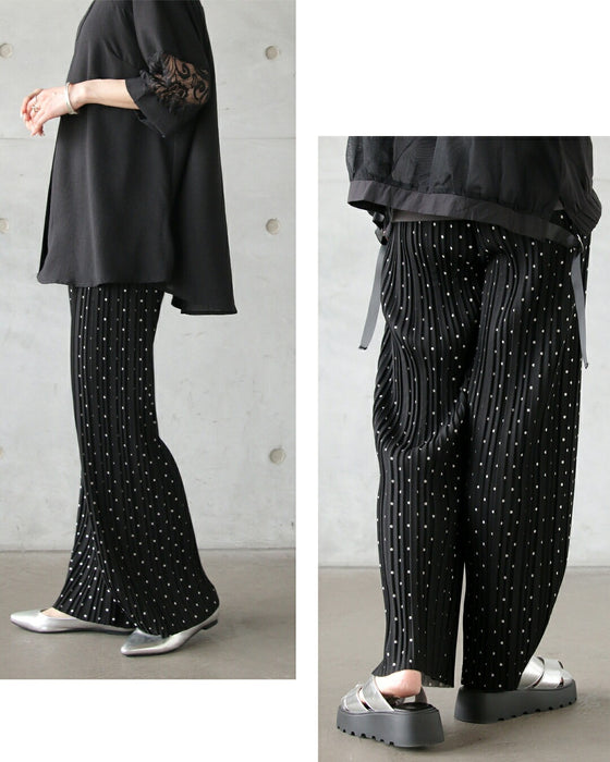 ラクなのに美脚な佇まいドットプリーツパンツ