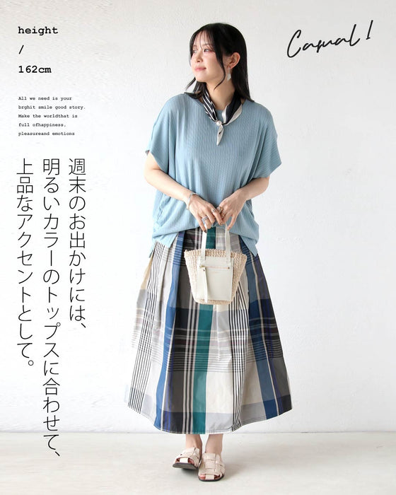 留めるだけで華やぐ、マグネットスカーフ