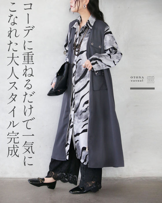 メタルボタンが映える モードなロング丈ベスト