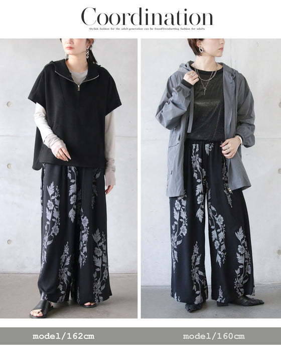 静かに映える、大人の花柄。モードフラワーワイドパンツ