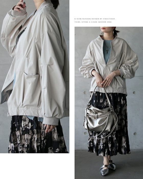 タックで魅せる、洗練ブルゾン