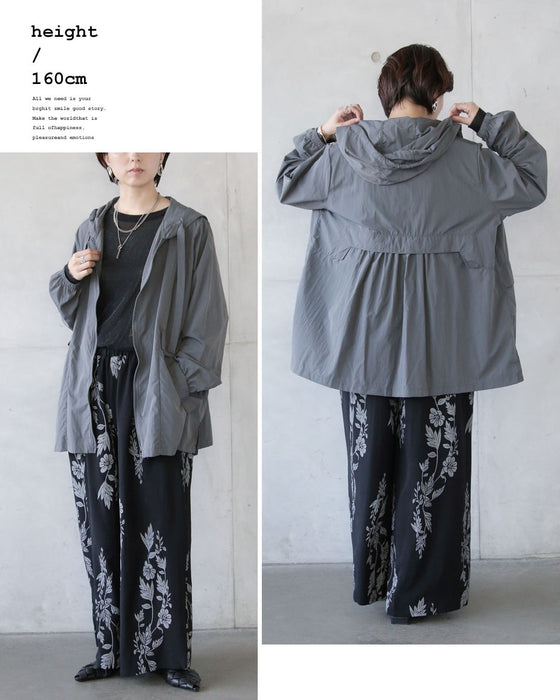 軽さも、佇まいも。大人のためのフードアウター