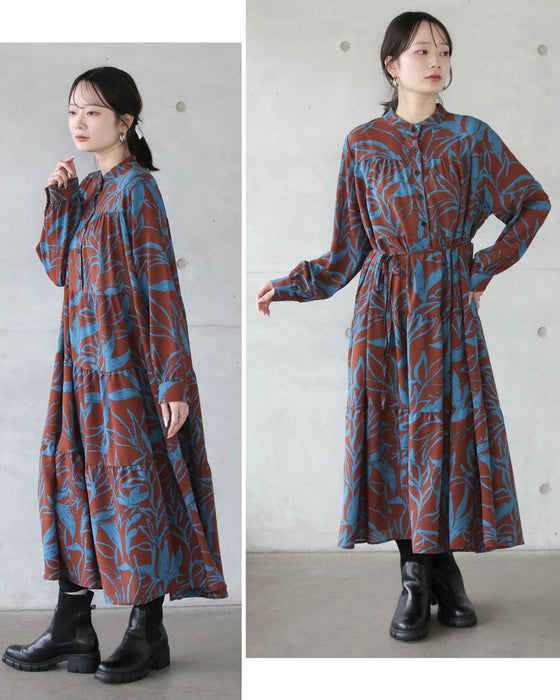 雰囲気を纏う。柄ティアードワンピース