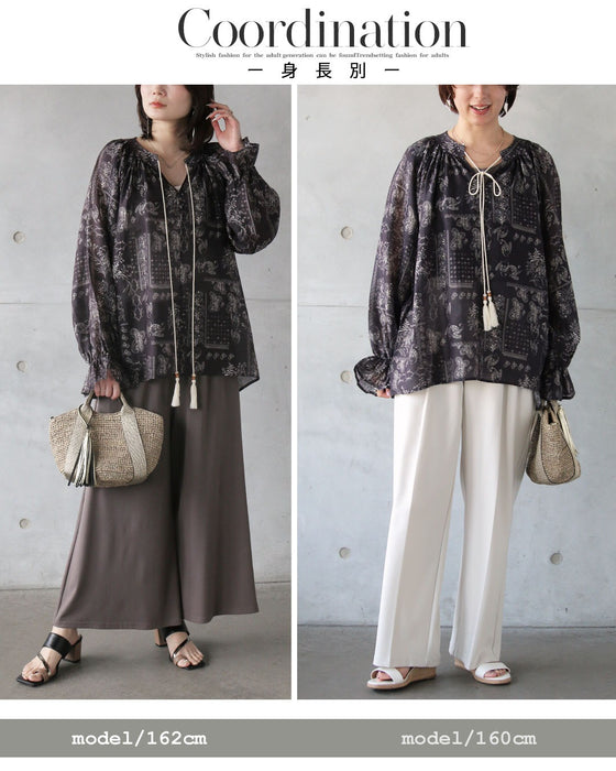 風をはらんで美しく。エアリー・ペイズリーブラウス