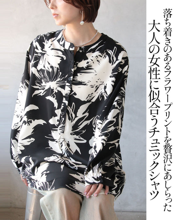 一枚で華やぐ、フラワーチュニックシャツ