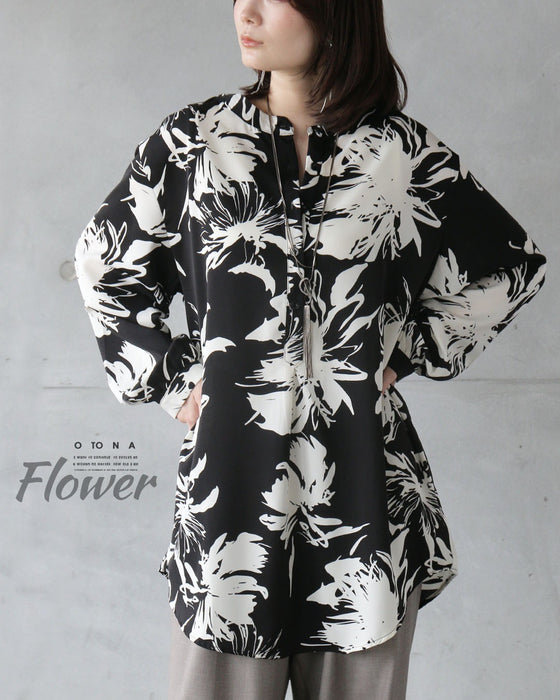 一枚で華やぐ、フラワーチュニックシャツ