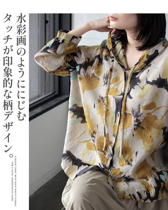 水彩の余韻をまとう、軽やかモードフードシャツ