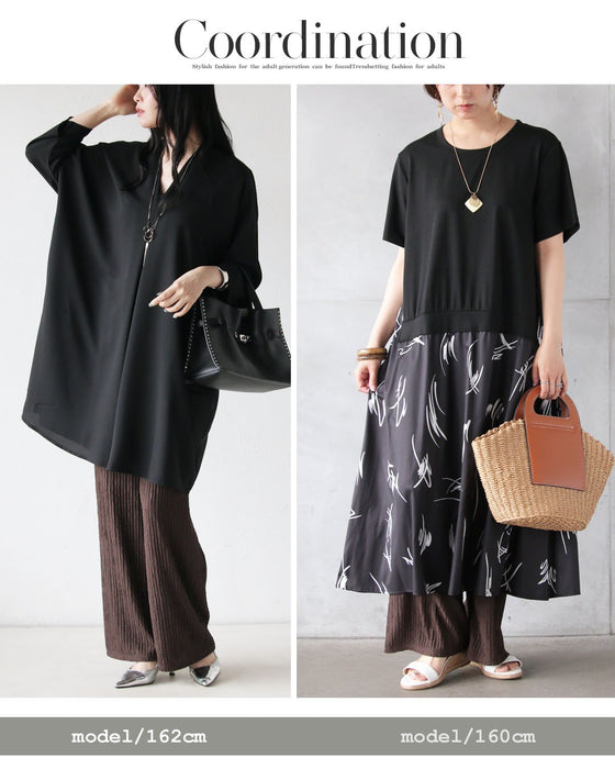 涼やかさと品格を両立。脚を出さない派のプリーツパンツ