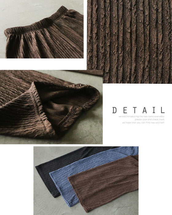 涼やかさと品格を両立。脚を出さない派のプリーツパンツ