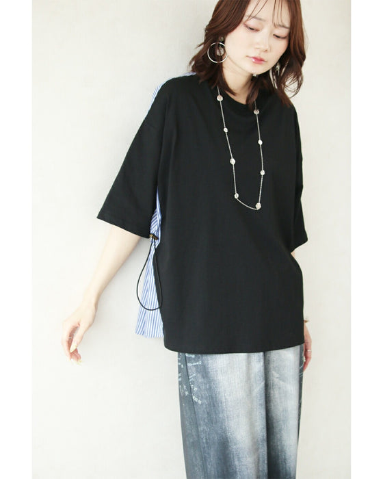 後ろ姿に宿る洗練。異素材ドッキングTシャツ