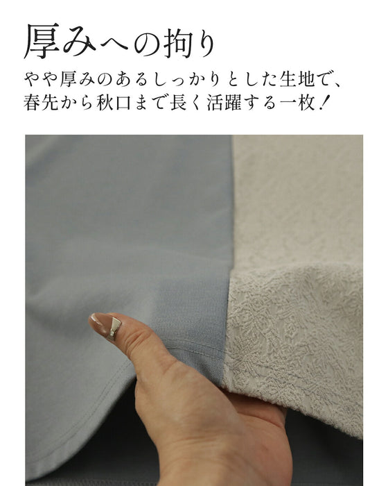 ほどよい厚みと品のある華やかトップス