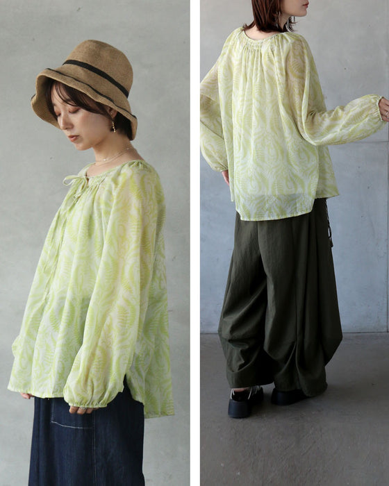 爽やかイエローグリーン ボタニカル柄シアーブラウス