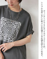 バンダナ柄が映える。 大人のデザインTシャツ