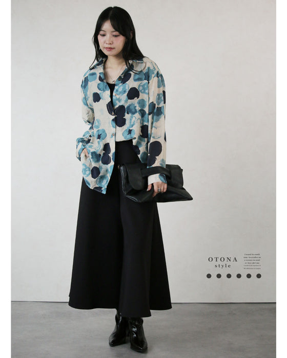 上品に華やぐ水彩タッチ。洗練アート柄シアーシャツ